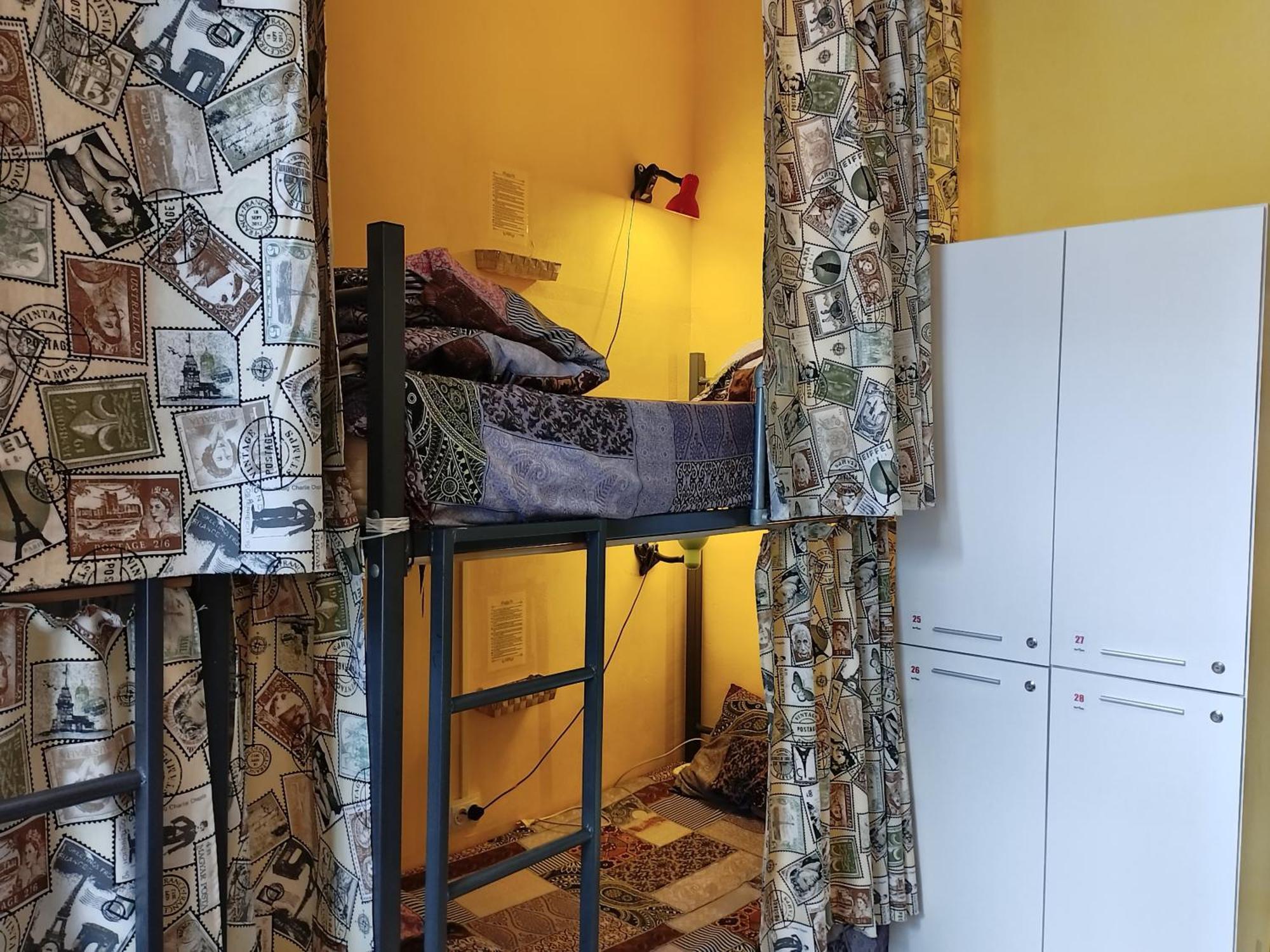 "No Party & Many Rules" Hostel N1 ソフィア エクステリア 写真