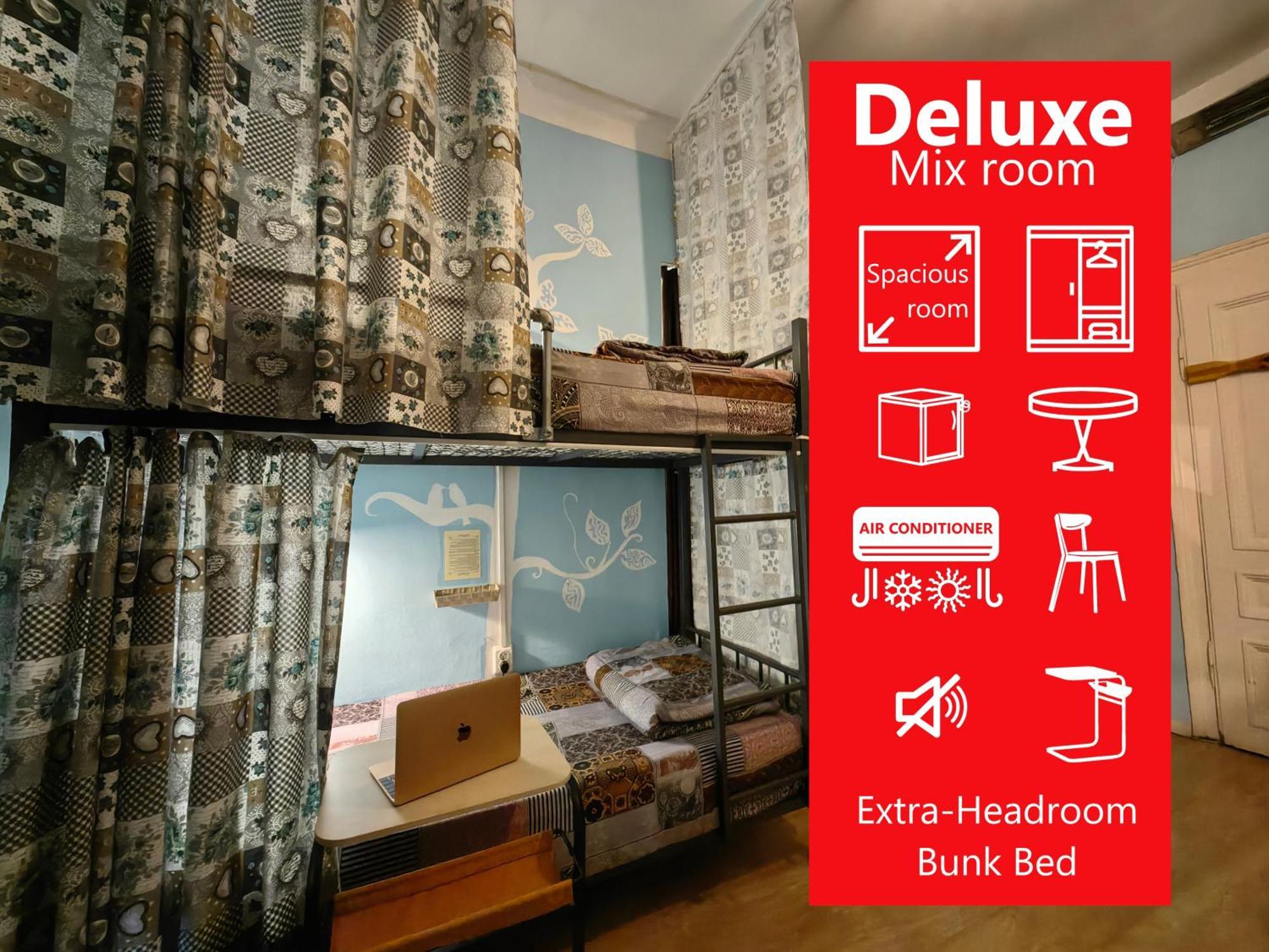 "No Party & Many Rules" Hostel N1 ソフィア エクステリア 写真